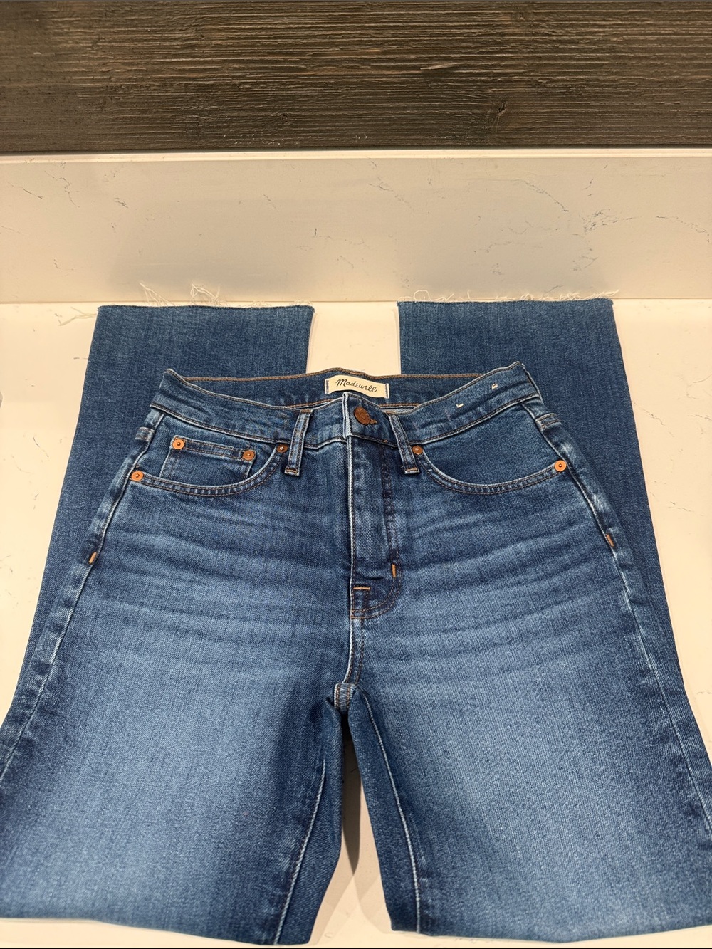 NWOT!! Madewell Classic Medium Blue Mid-Rise Kick Out Jeans